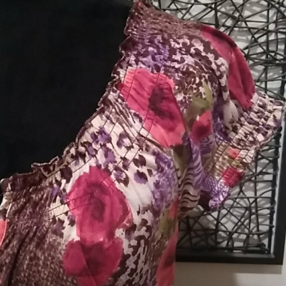 Ladies top - Picture 6 of 7